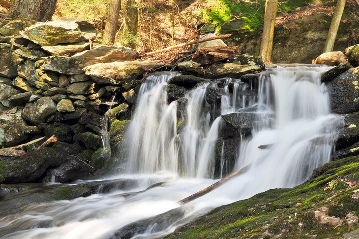 18 Best Waterfalls in Connecticut