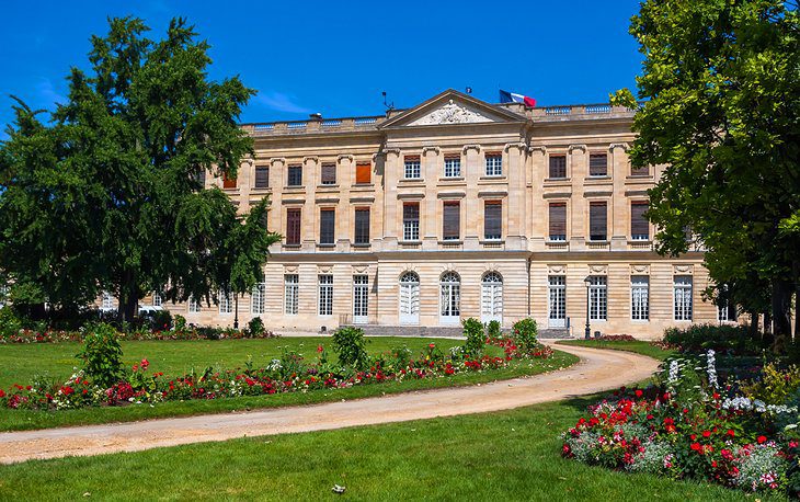 18 Top Attractions & Places to Visit in Bordeaux