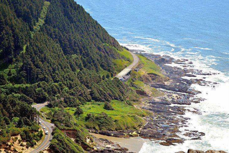 18 Top-Rated Attractions & Things to Do on the Oregon Coast