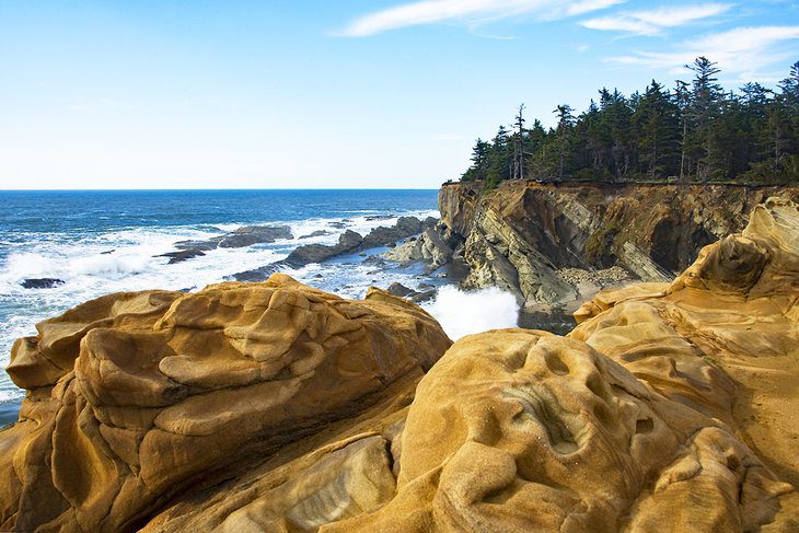 18 Top-Rated Attractions & Things to Do on the Oregon Coast