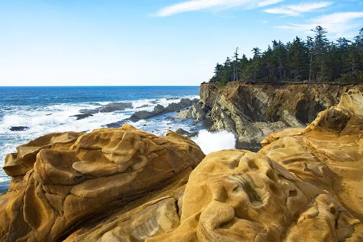 18 Top-Rated Attractions & Things to Do on the Oregon Coast