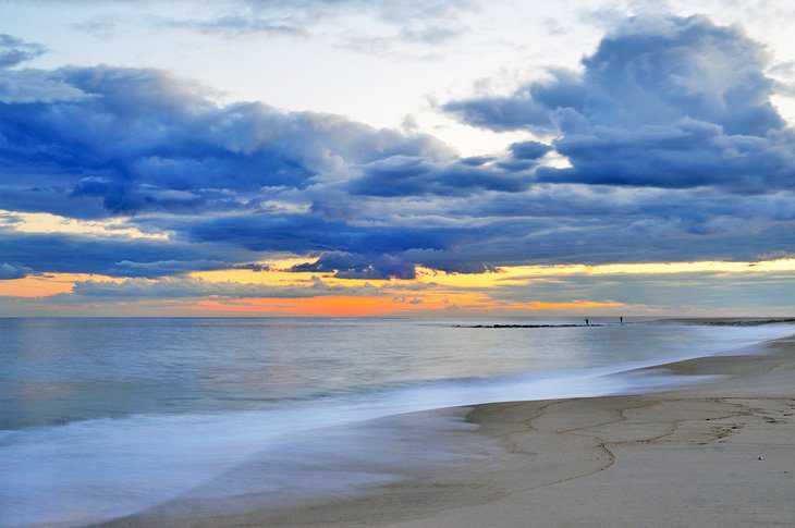 18 Top-Rated East Coast Beaches (with Map)