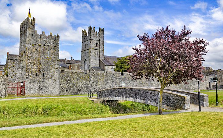 18 Top-Rated Small Towns in Ireland