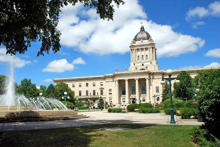 18 Top Tourist Attractions & Places to Visit in Winnipeg