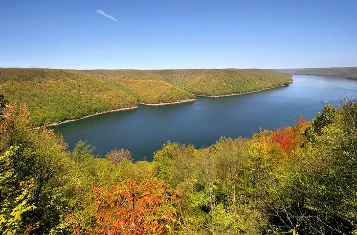 19 Best Lakes in New York