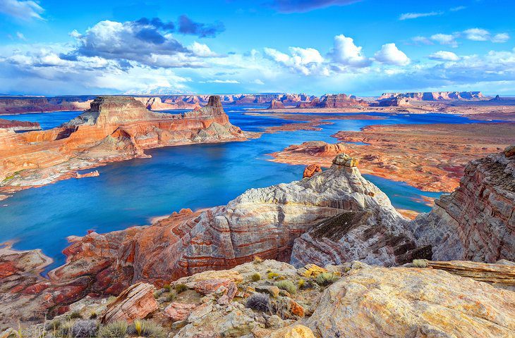 20 Best Lakes in the US