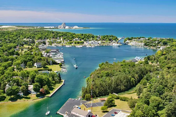 20 Best Places to Visit in Michigan