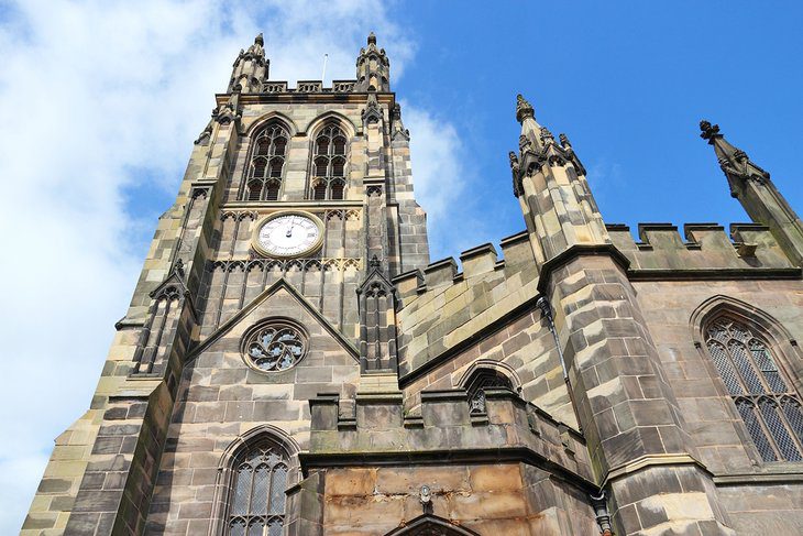 21 Top Attractions & Places to Visit in Manchester, England