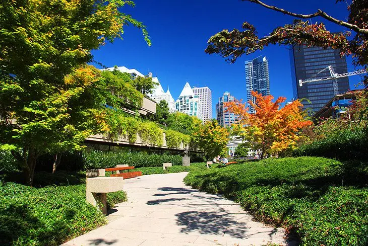 22 Top Tourist Attractions & Places to Visit in Vancouver, BC