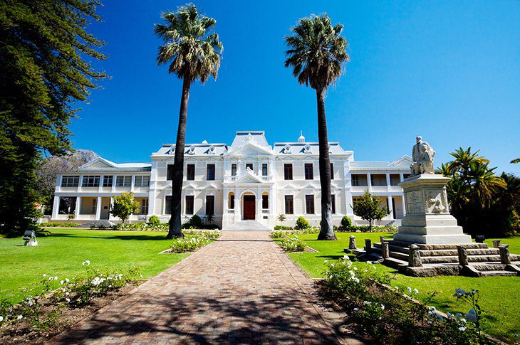 24 Top Attractions & Places to Visit in Cape Town