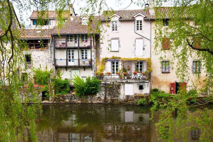 24 Top-Rated Attractions & Places to Visit in Auvergne