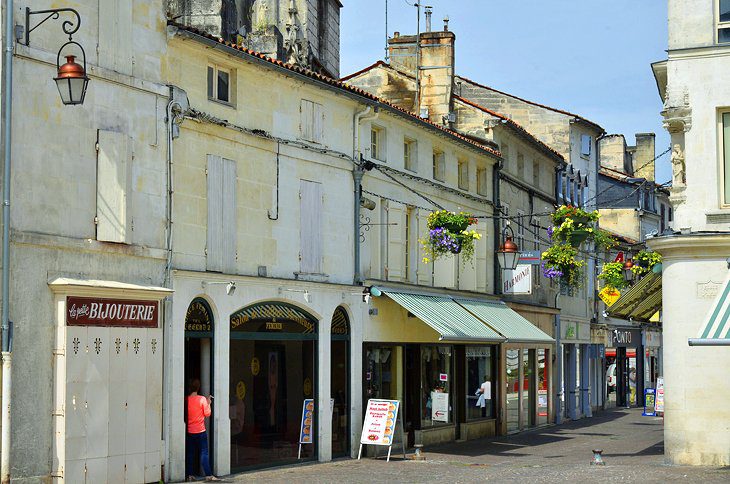 28 Top Attractions & Beautiful Villages in Poitou-Charentes