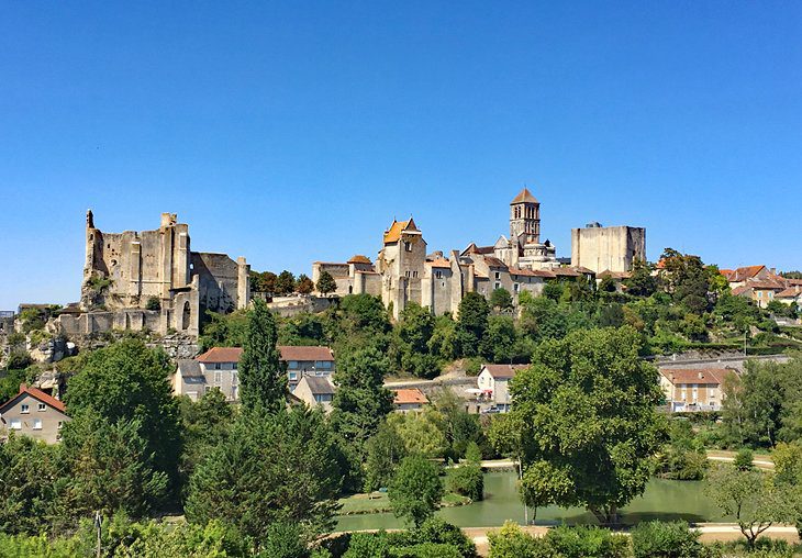 28 Top Attractions & Beautiful Villages in Poitou-Charentes