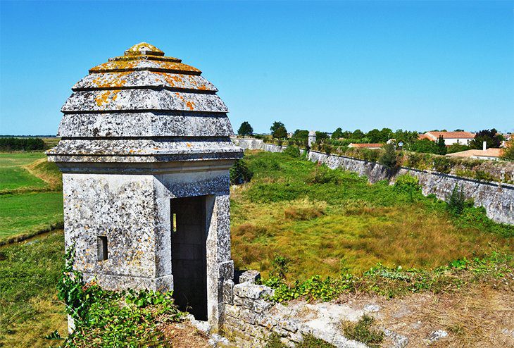 28 Top Attractions & Beautiful Villages in Poitou-Charentes