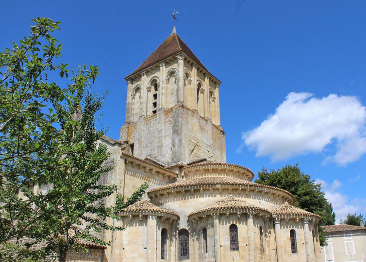 28 Top Attractions & Beautiful Villages in Poitou-Charentes