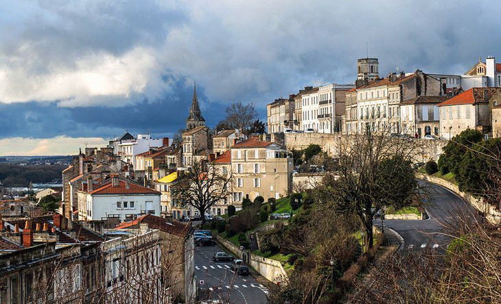 28 Top Attractions & Beautiful Villages in Poitou-Charentes