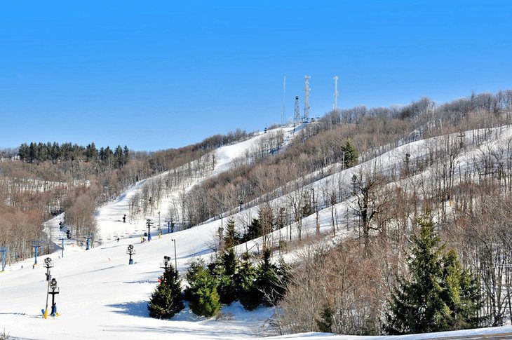 4 Top-Rated Ski Resorts in West Virginia, 2023/24