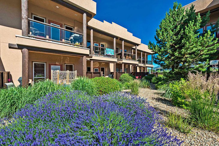 5 Best Resorts in Osoyoos, BC