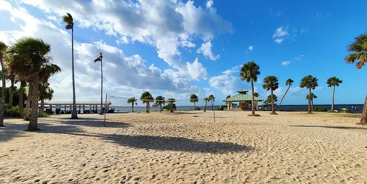 6 Best Beaches in Tarpon Springs, FL