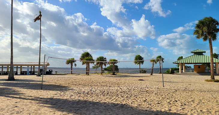 7 Best Beaches near Dunedin, FL