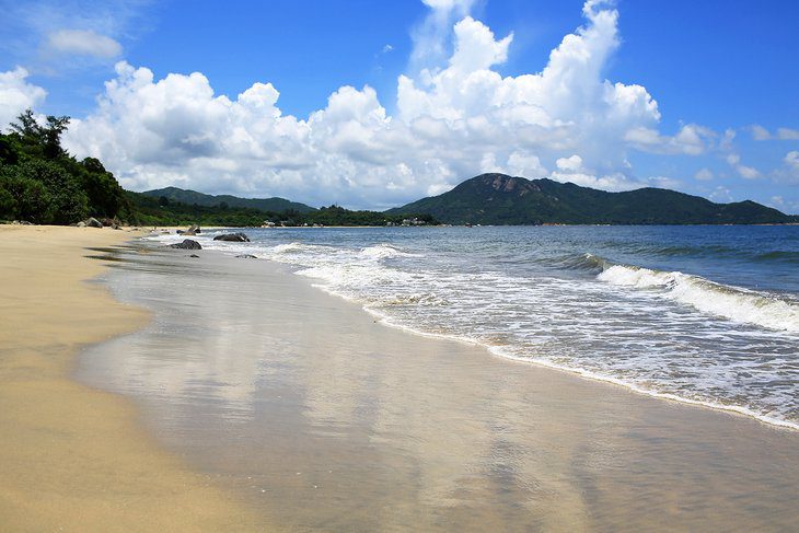 7 Top-Rated Beaches in Hong Kong