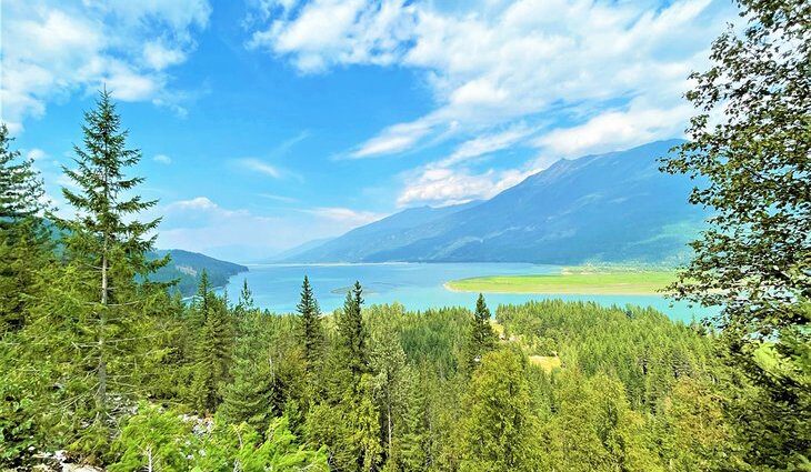 8 Best Campgrounds in Revelstoke, BC