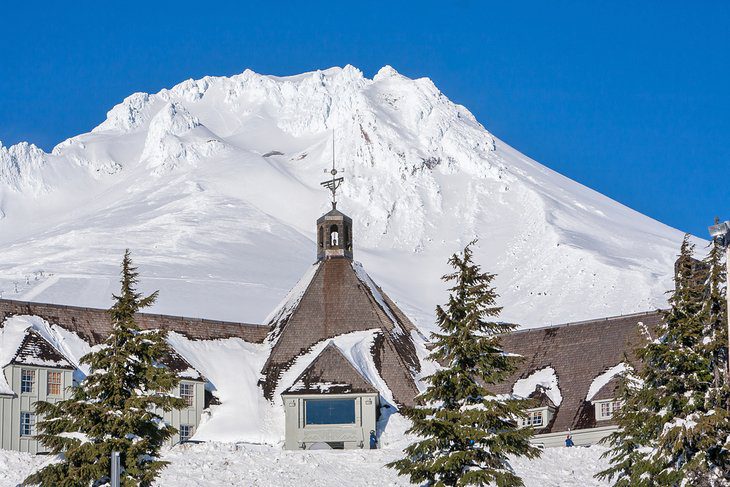 8 Best Ski Resorts in Oregon, 2023/24