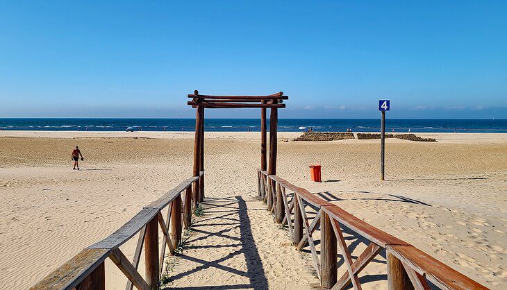 8 Top-Rated Beaches in Cadiz, Spain