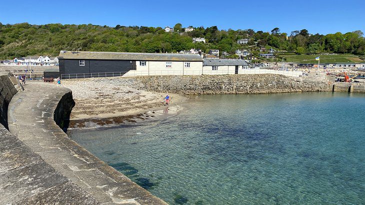 9 Best Beaches in Lyme Regis, Dorset