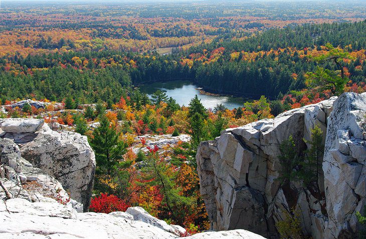 9 Best Hikes in Killarney Provincial Park, ON