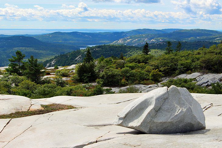 9 Best Hikes in Killarney Provincial Park, ON