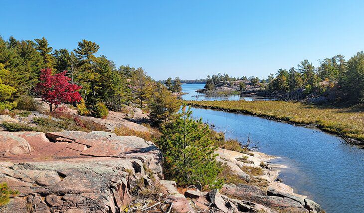 9 Best Hikes in Killarney Provincial Park, ON