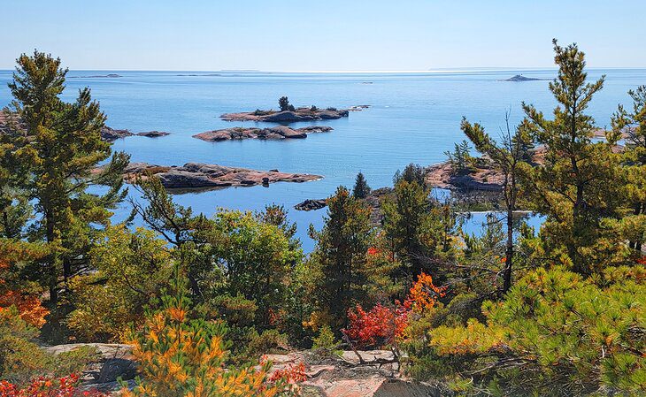 9 Best Hikes in Killarney Provincial Park, ON