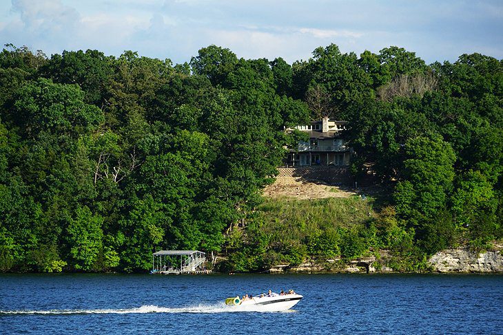 9 Top-Rated Attractions & Things to Do at Lake of the Ozarks, MO