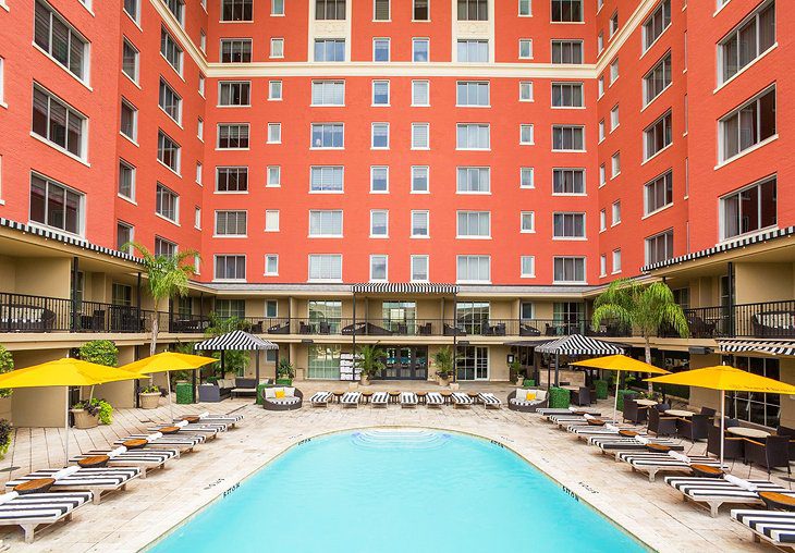 9 Top-Rated Resorts in Houston, TX