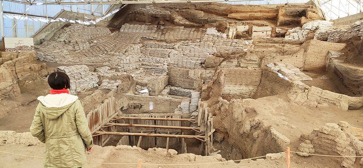 A Visitors Guide to Çatalhöyük: Excavations and History