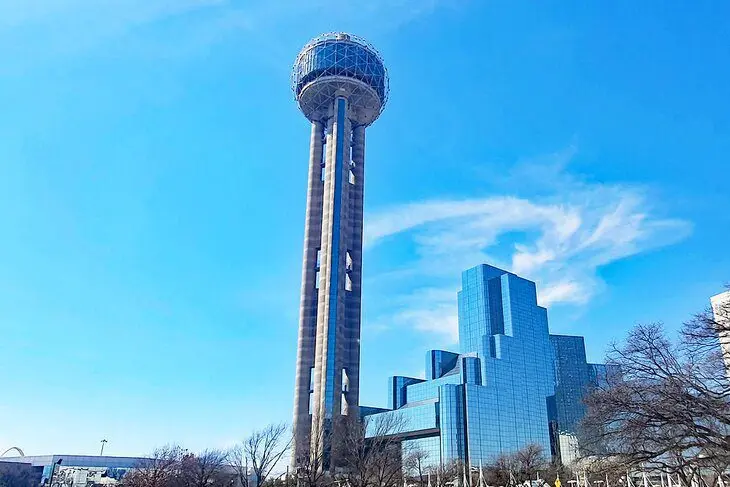 A Visitors Guide to Exploring Downtown Dallas, TX