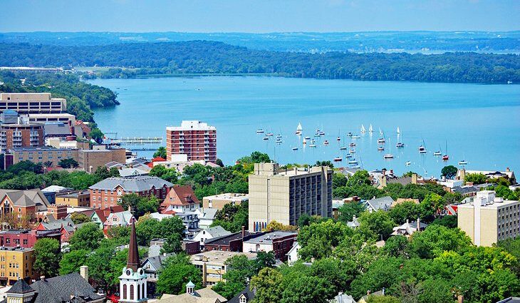 A Visitor&#8217;s Guide to Exploring Downtown Madison, WI