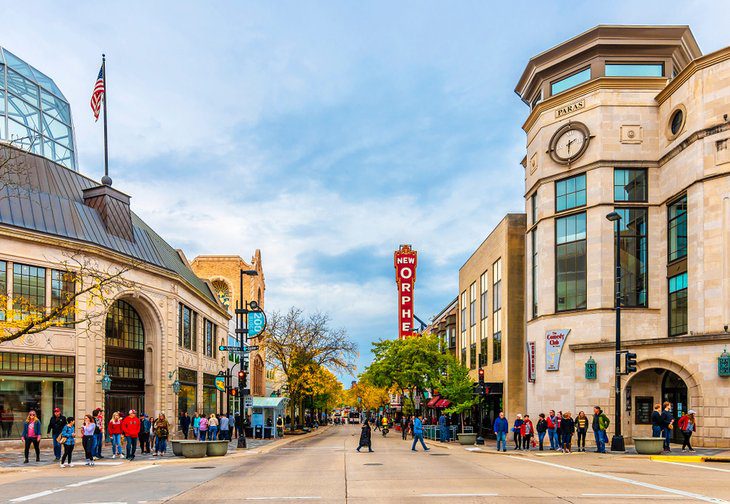 A Visitors Guide to Exploring Downtown Madison, WI