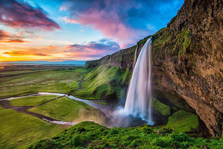 Best Time to Visit Iceland