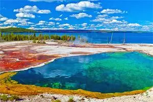 Best Time to Visit Yellowstone National Park