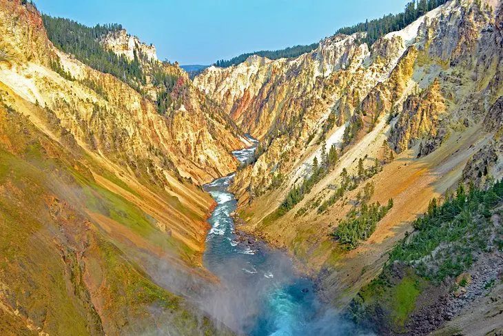 Best Time to Visit Yellowstone National Park