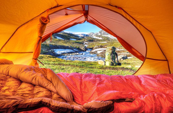 Camping for Beginners: A Complete Guide on How to Camp