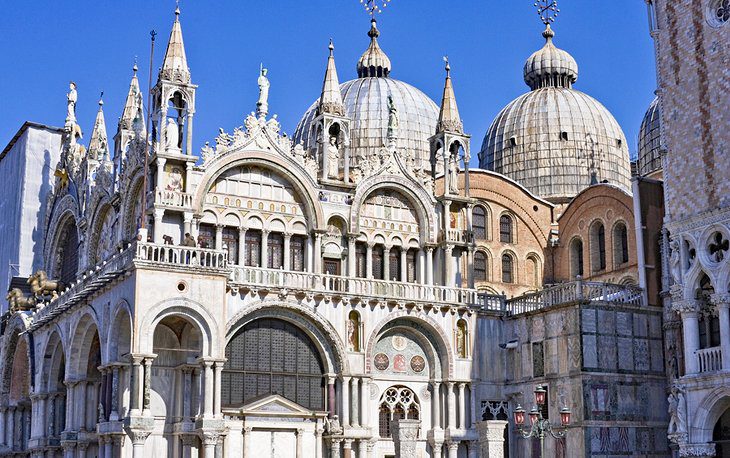 Exploring St. Marks Basilica in Venice: A Visitors Guide