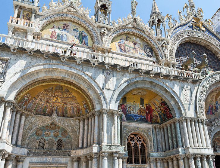 Exploring St. Marks Basilica in Venice: A Visitors Guide