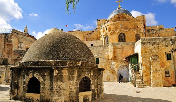 Exploring the Church of the Holy Sepulchre: A Visitor&#8217;s Guide