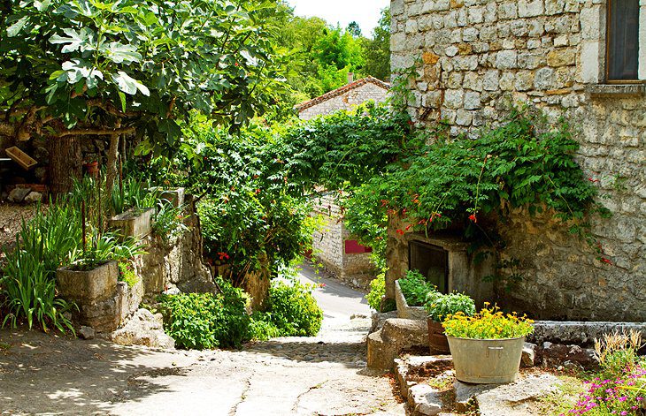 Exploring the Gorges de lArdèche: A Driving Tour