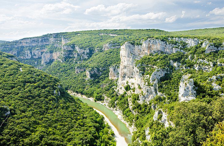 Exploring the Gorges de lArdèche: A Driving Tour