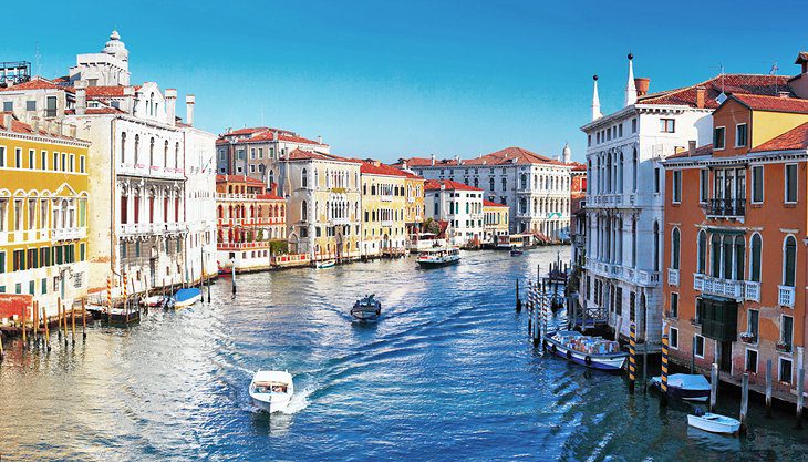 Exploring the Grand Canal in Venice: 20 Top Attractions