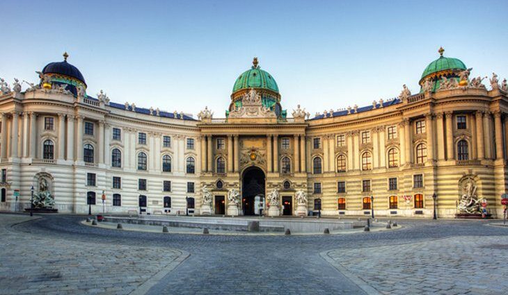 Exploring Vienna&#8217;s Imperial Hofburg Palace: A Visitor&#8217;s Guide